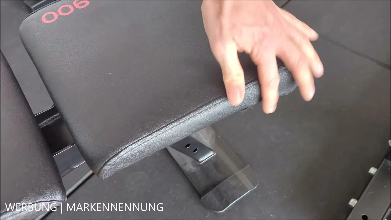 In meinem Test wackelt die vordere Sitzfläche konstruktionsbedingt ganz leicht, was mich aber kaum stört.