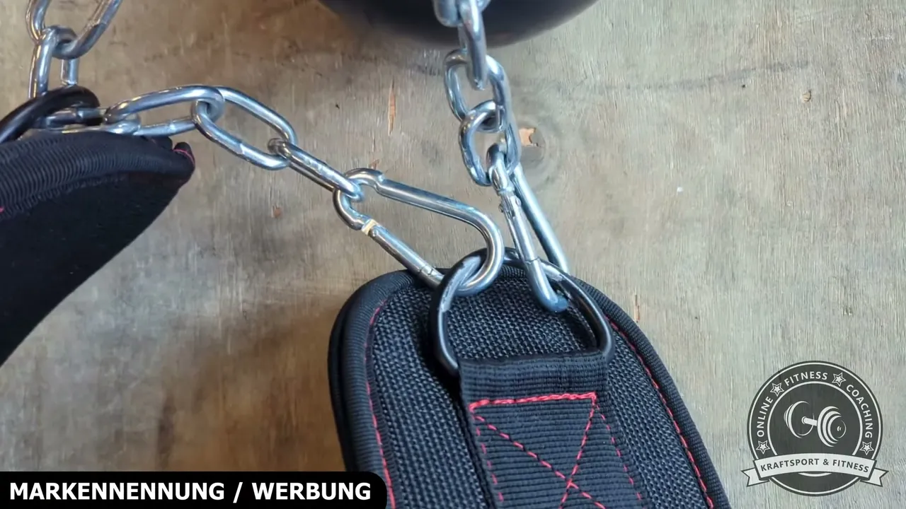 Aus meiner Sicht machen die robuste Stahlkette und die massiven Karabiner einen extrem widerstandsfähigen Eindruck.