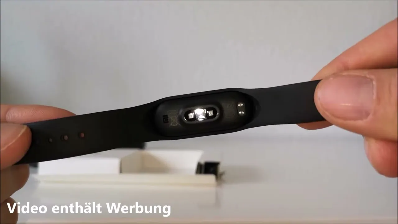 In meinem Test gefällt mir der integrierte Sensor zur optischen Pulsmessung auf der Rückseite besonders gut.