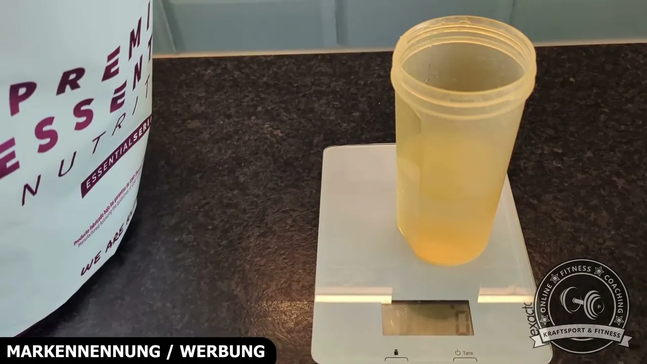 In meinem Test wiege ich das Pulver exakt ab, um die vom Hersteller empfohlenen 30 Gramm zu treffen.