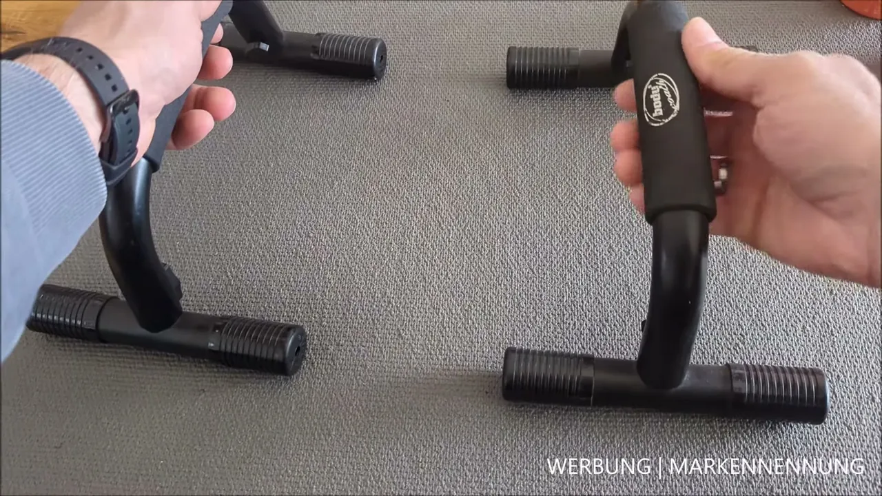 In meinem Test sorgt die Schaumstoffpolsterung für einen festen Griff und entlastet spürbar die Handgelenke.