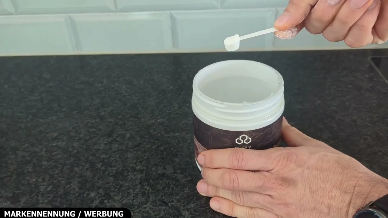 In meinem Test fand ich den beiliegenden Dosierlöffel extrem praktisch, um täglich genau 1,9 Gramm abzumessen.