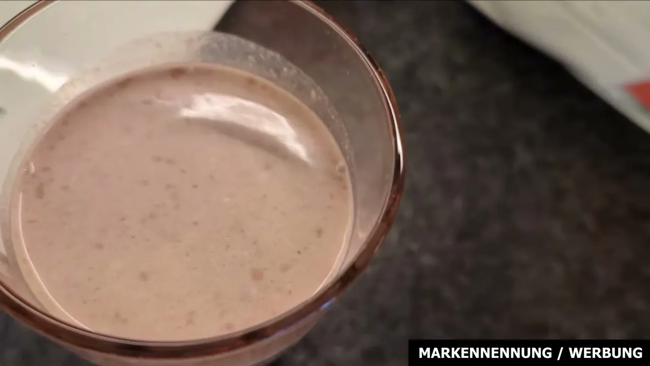 Ich finde die Löslichkeit insgesamt gut, auch wenn sich im Shaker ein paar minimale Klümpchen gebildet haben.