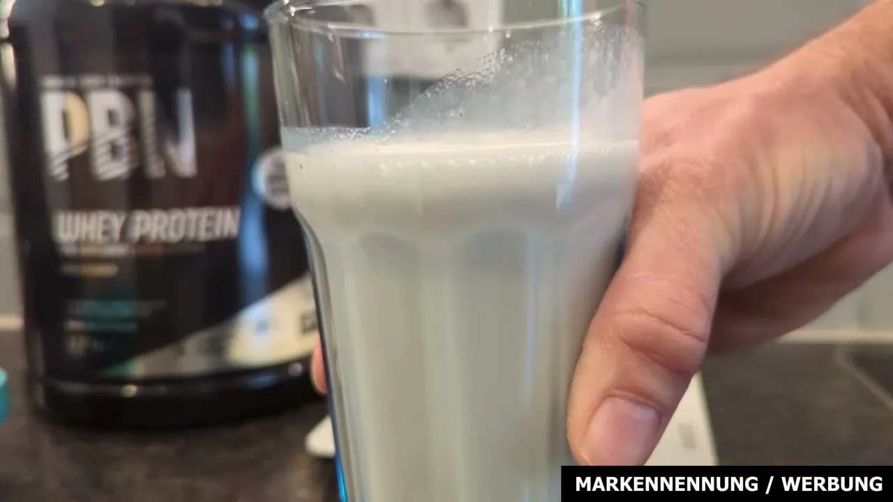 Meiner Meinung nach wird der Shake schön cremig, allerdings sehe ich bei der Löslichkeit klares Verbesserungspotenzial.