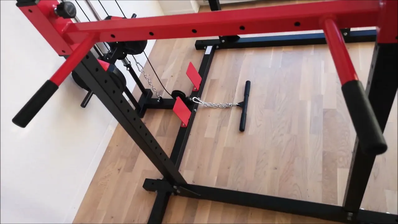 Ich finde die an den Safety Bars angebrachten Dip-Holme genial, da sie sich ganz unkompliziert in der Höhe verstellen lassen.
